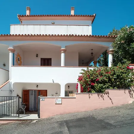 Bouganville Posada (Sardinia)